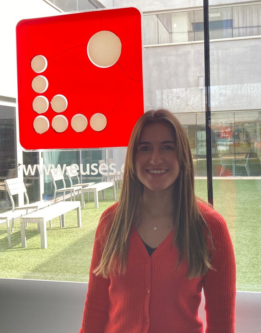 Teixidor Casellas, Abril